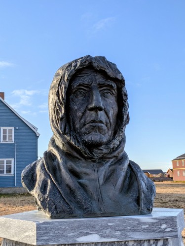 Amundsen Bust